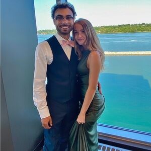 Meet your Posher, Arin